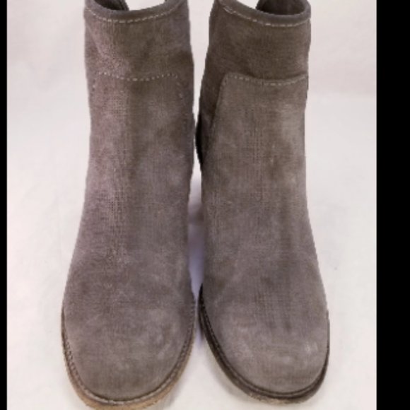 AQUATALIA ITALIAN WOMEN ANKLE BOOTS BACK ZIPPER GRAY SUEDE SIZE 6.5 - Picture 3 of 10
